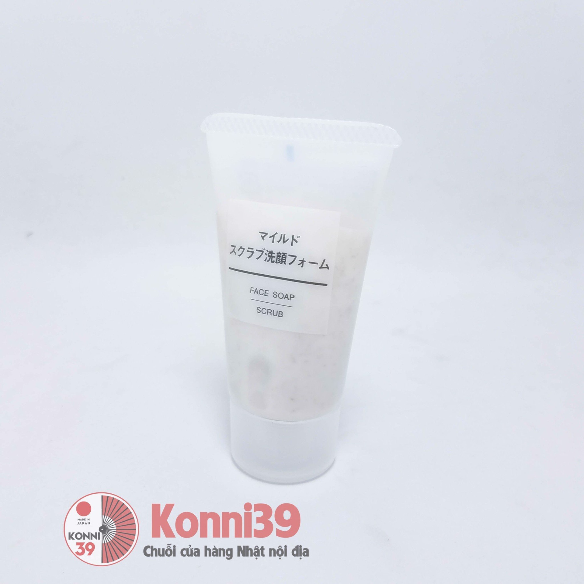 Sữa rửa mặt Muji Face Soap Scrub tẩy da chết cho da nhạy cảm 30g